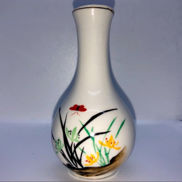Other - Vintage Porcelain Chinese 4" Floral Vase